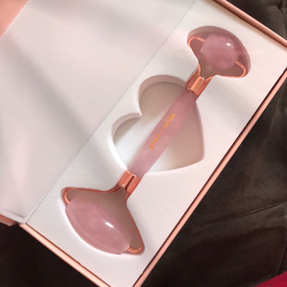 Grace & stella rose quartz facial massager NEW